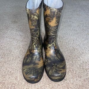 Camo leaf shloggers!